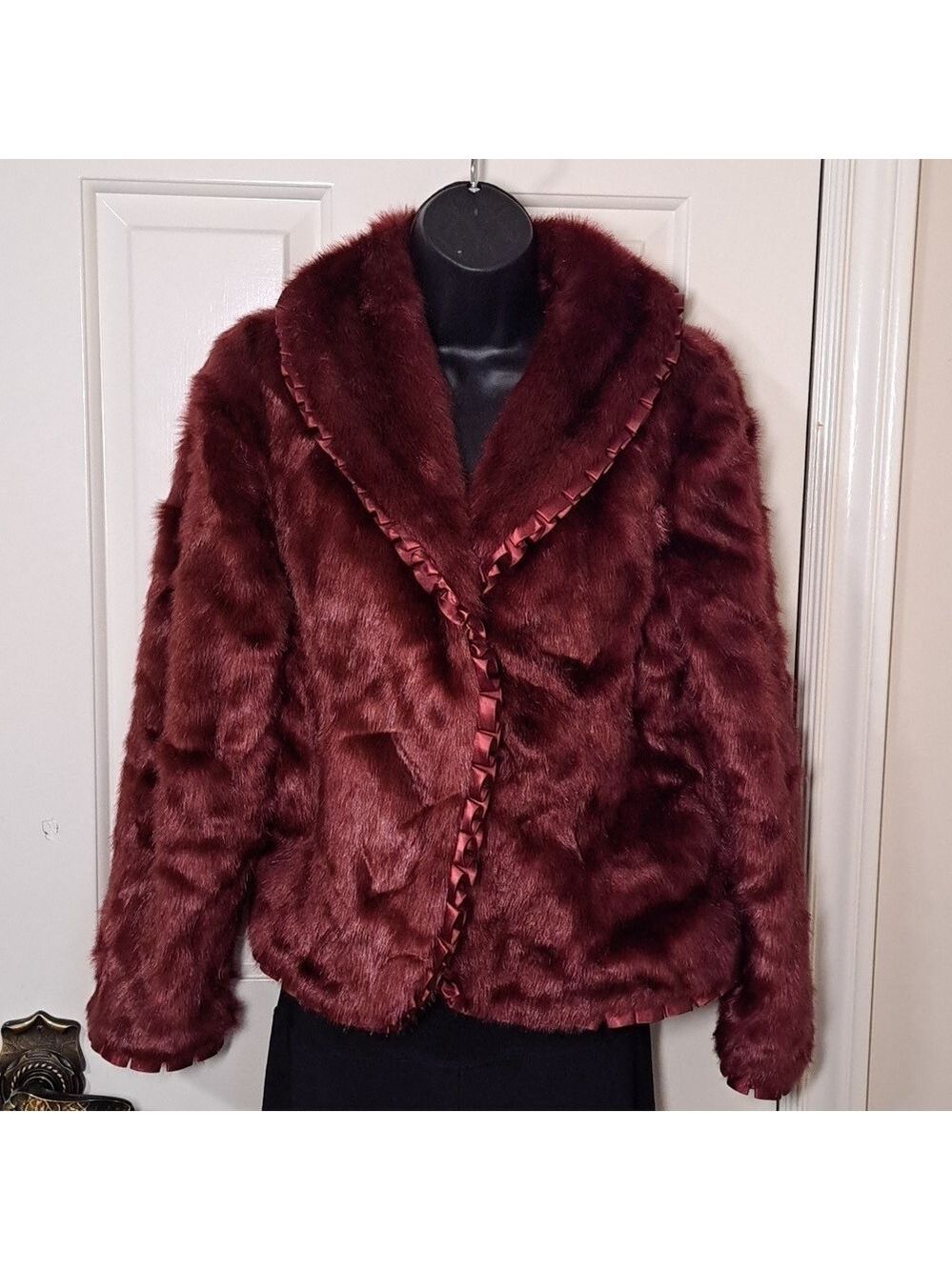 Terry Lewis Classic Luxuries Faux Fur ruffle detail Burgundy Jacket Size XS